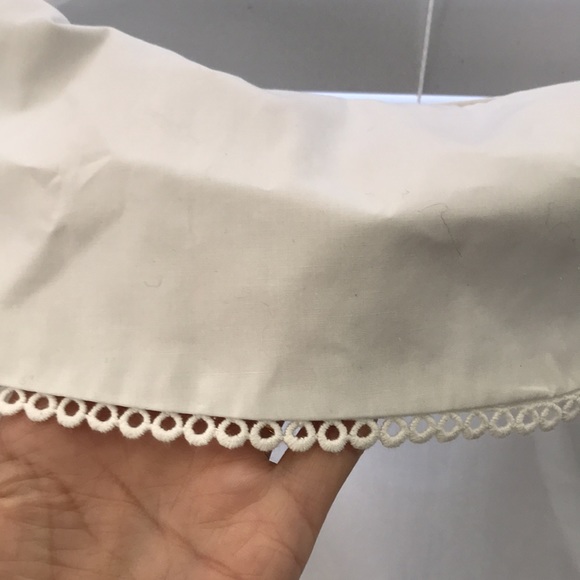 Q2 Button-Front Ruffle Shirt Embroidered Peter Pan collar Size S - Picture 12 of 15